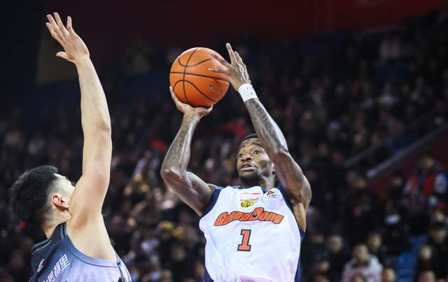 咕噜体育直播官网-CCTV5直播！广东VS吉林拒绝爆冷，胡明轩渐入佳境，杜锋力保榜首